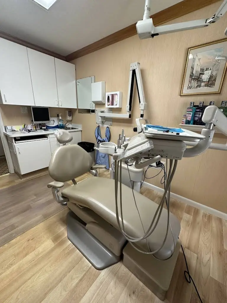 Brite Arch Dentistry - Professional dental clinic exterior with modern facilities