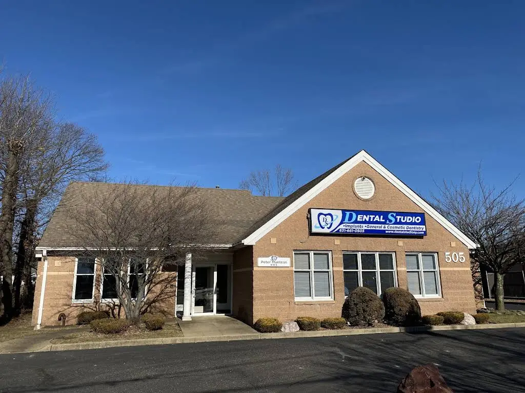Peter Muntean DDS, PC / Dental Studio - Professional dental clinic exterior with modern facilities