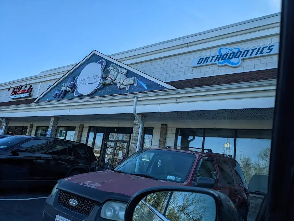 Huntington Smiles Pediatric Dentistry