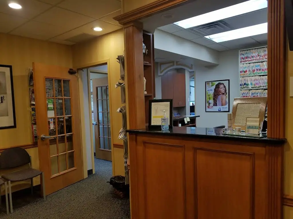 Artistic Dental Associates-Commack