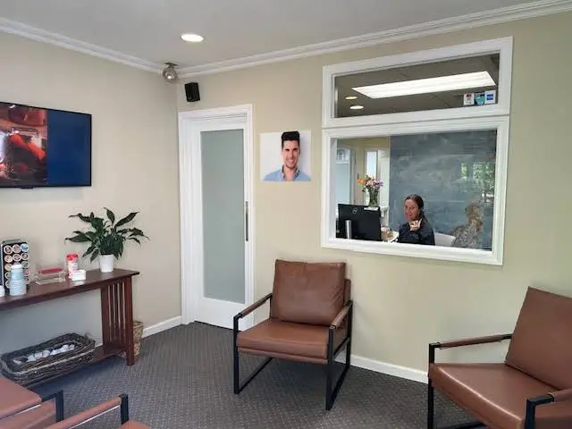 Distinctive Dental Service Ridgefield - Professional dental clinic exterior with modern facilities