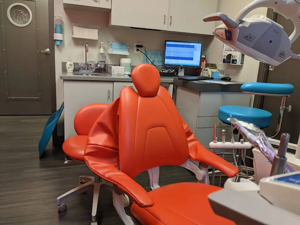 Dental Associates KIDS New Milford - Professional dental clinic exterior with modern facilities