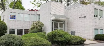 Danbury Smiles - George L Landress, DDS, MAGD