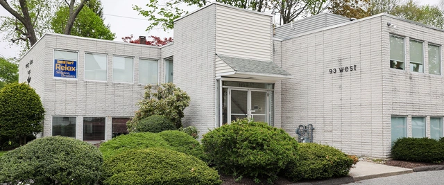 Danbury Smiles - George L Landress, DDS, MAGD