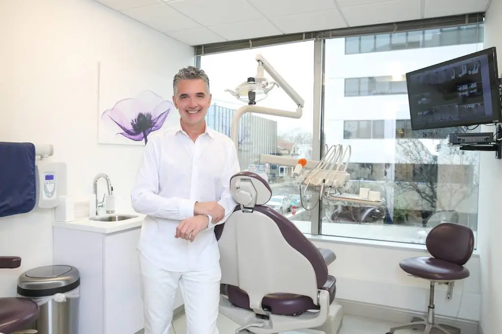 Mondovi Dental - Professional dental clinic exterior with modern facilities
