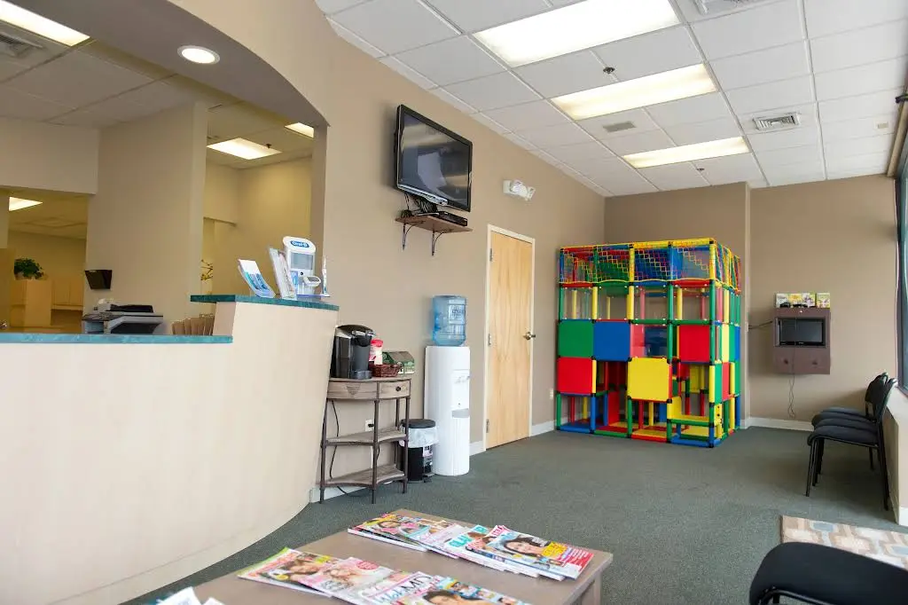 Dr. Dental: Dentistry & Braces