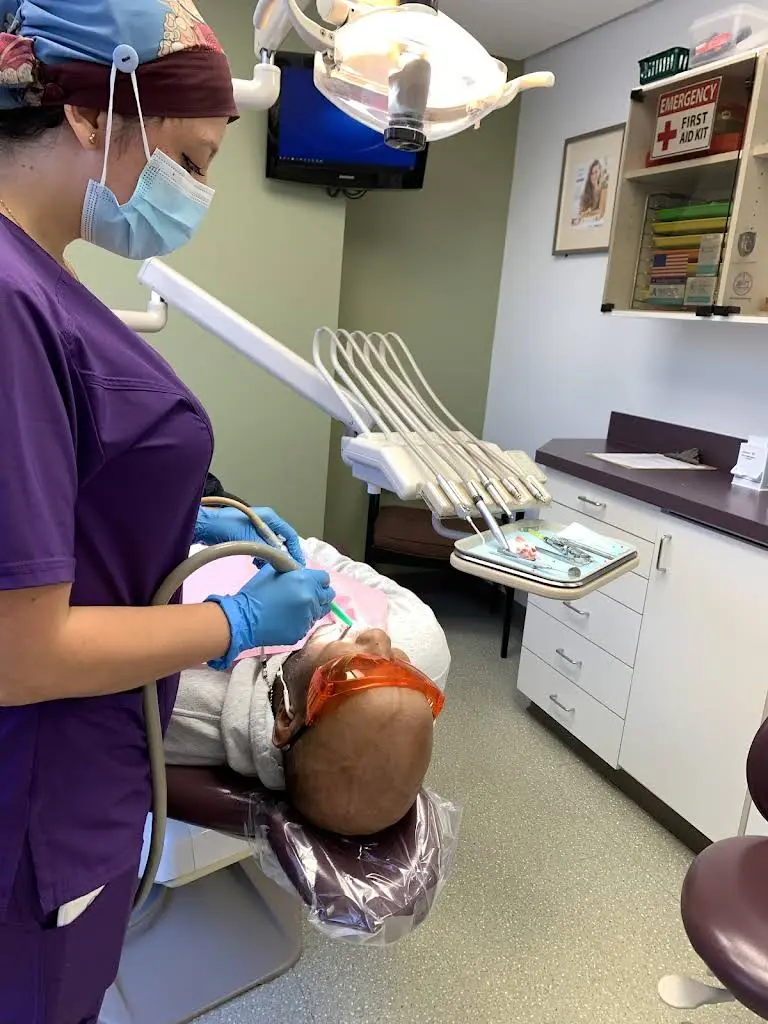 Supreme Dentist Stamford - Dental Implant Specialist and Emergency Dentist