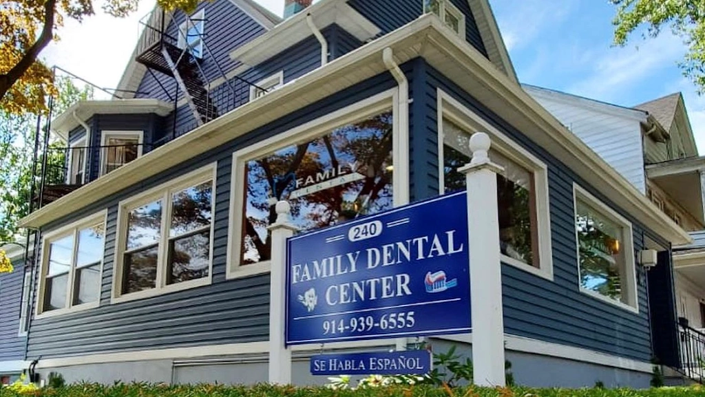 Family Dental Center - Professional dental clinic exterior with modern facilities