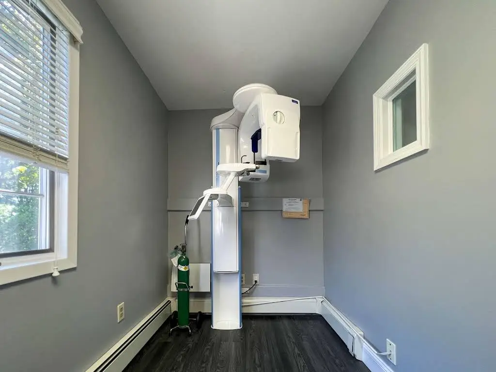 Leading Edge Oral Surgery Port Jefferson - Professional dental clinic exterior with modern facilities