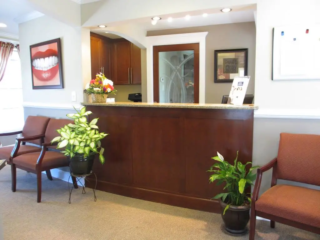 Mondovi Dental - Professional dental clinic exterior with modern facilities