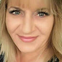Shelley (KARAOKEGIRL)