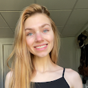Emily__